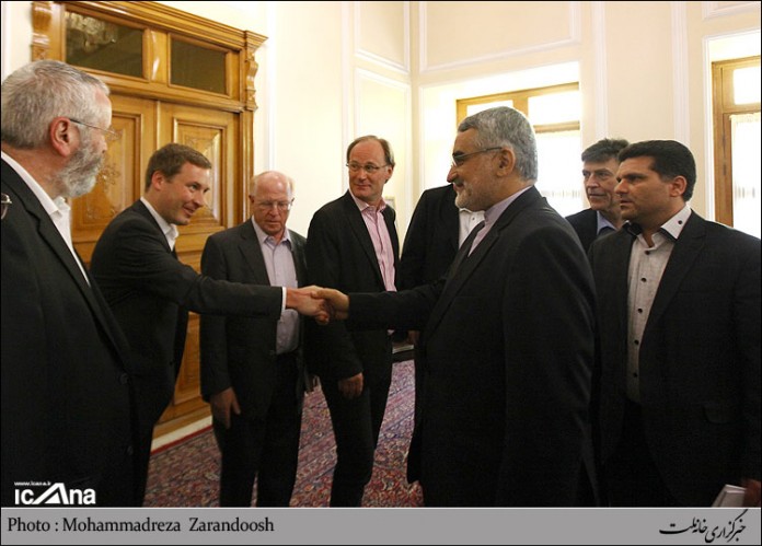 SVP-Delegation trifft sich mit iranischem Hardliner. Foto ICANA