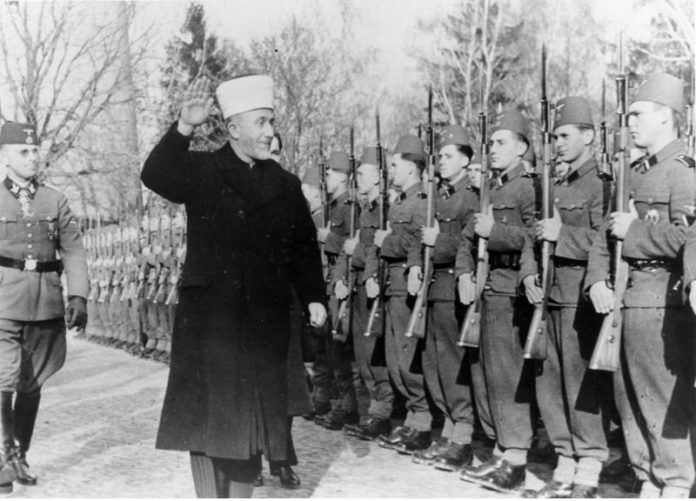Der Grossmufti von Jerusalem bei den bosnischen Freiwilligen der Waffen-SS. Foto Deutsches Bundesarchiv