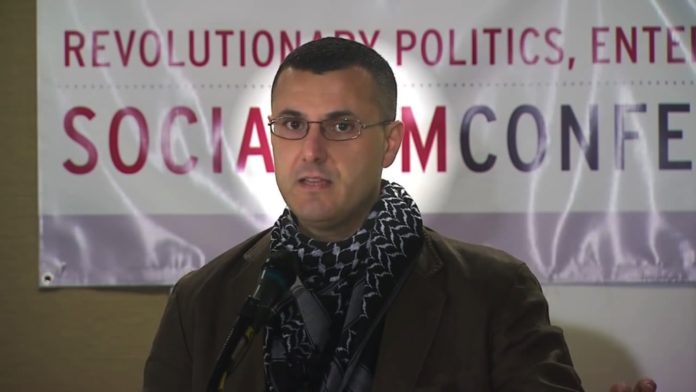 BDS-Mitbegründer Omar Barghouti wegen Steuerhinterziehung verhaftet. Foto Screenshot Youtube