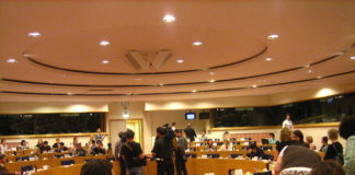 EU Parlament in Brüssel. Foto JLogan. CC BY-SA 3.0, Wikimedia Commons.