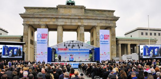 Kundgebung des Zentralrats der Juden in Deutschland gegen Judenhass, 14. September 2014. Foto Michael Thaidigsmann - Eigenes Werk, CC-BY-SA 4.0, https://commons.wikimedia.org/w/index.php?curid=35759951