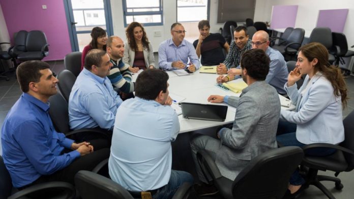 Ein Meeting im Nazareth Business Incubator Center. Foto Nazareth Business Incubator Center