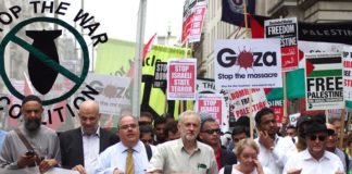 Jeremy Corbyn an der Spitze einer antiisraelischen Demonstration im Juli 2014. Foto RonF/Flickr, CC BY 2.0