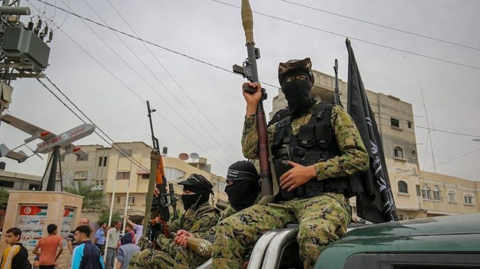 Mitglieder der Ezzedeen Al-Qassam Brigaden von Hamas im zentralen Gazastreifen am 6. Mai 2018. Foto Abed Rahim Khatib/Flash90