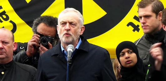 Jeremy Corbyn spricht an einer Kundgebung beim Trafalgar Square am 27. Februar 2016. Foto CC0 1.0 Universal (CC0 1.0) Public Domain Dedication / Garry Knight, Flickr.com