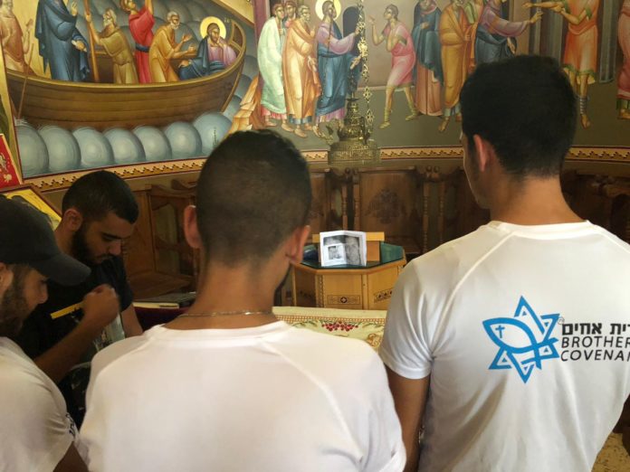 Christen der griechisch-orthodoxen Kirche in Kafarnaum. Foto TPS