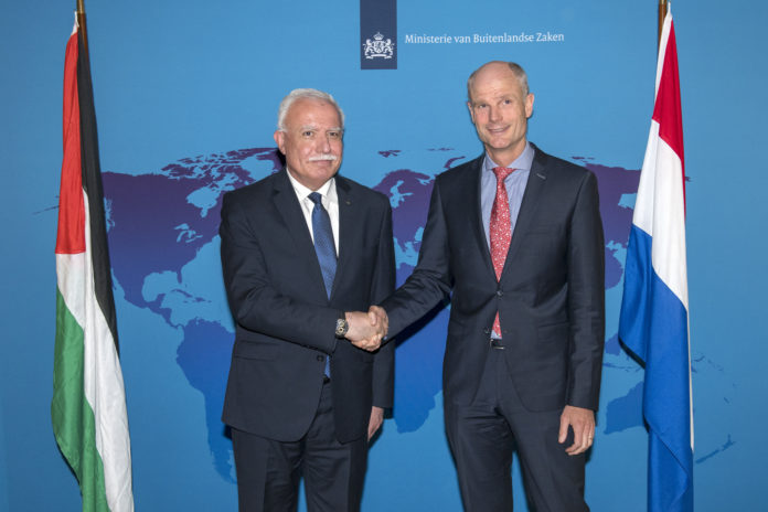 Der niederländische Aussenminister Stef Blok mit dem palästinensischen Aussenminister Riad Malki. Foto Buitenlandse Zaken / Aad Meijer. Flickr.com