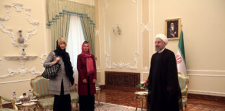 Hassan Rouhani, Federica Mogherini und Helga Schmid (von rechts nach links). Foto © European Union , 2015 / Source: EC - Audiovisual Service / Farzaneh Khademian