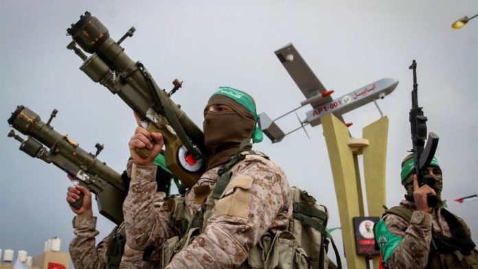 Hamas-Terroristen im südlichen Gazastreifen am 31. Januar 2017. Foto Abed Rahim Khatib/Flash90 Hamas-Terroristen im südlichen Gazastreifen am 31. Januar 2017. Foto Abed Rahim Khatib/Flash90