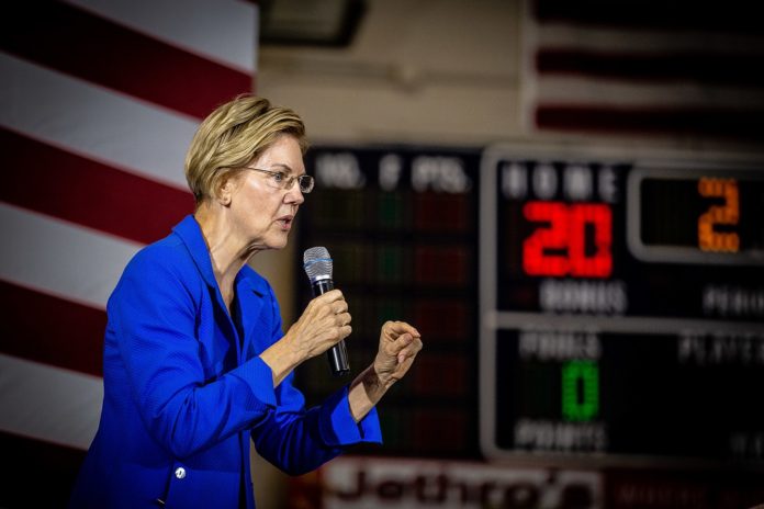 Elizabeth Warren. Foto Phil Roeder from Des Moines, IA, USA, CC BY 2.0, https://commons.wikimedia.org/w/index.php?curid=83270623