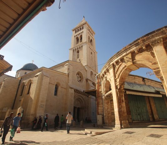Erlöserkirche in Jerusalem. Foto معتز توفيق اغبارية , CC BY-SA 3.0, https://commons.wikimedia.org/w/index.php?curid=49913753