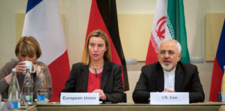 Die EU-Kommissarin Federica Mogherini mit dem iranischen Aussenminister Zarif, 2015. Foto U.S. Aussenministerium.