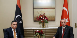 Der türkische Präsident Recep Tayyip Erdogan mit dem lybischen Premierminister Fayiz al-Sarra. Foto Website des türkischen Präsidenten.