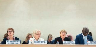 Von links nach rechts: Kate Gilmore, stellvertretende Hochkommissarin für Menschenrechte; Tatiana Valovaya, Generaldirektorin des UNO-Büros in Genf; Frau Bachelet, Hochkommissarin der Vereinten Nationen für Menschenrechte und Coly Seck, Präsident des Menschenrechtsrates. Foto UN Photo/Jean-Marc Ferré