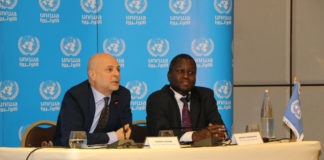 Der Direktor für UNRWA-Angelegenheiten im Libanon, Claudio Cordone (links) und der Direktor für UNRWA-Angelegenheiten in Syrien, Amanya Michael-Ebye. Foto © UNRWA / Maysoun Mustafa