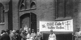 Propaganda dei "cristiani tedeschi" a Berlino ADN-ZB/Archivio elezioni della Chiesa il 23.7.1933 a Berlino. Foto Bundesarchiv, Bild 183-1985-0109-502 / CC-BY-SA 3.0, CC BY-SA 3.0 de, https://commons.wikimedia.org/w/index.php?curid=5344665
