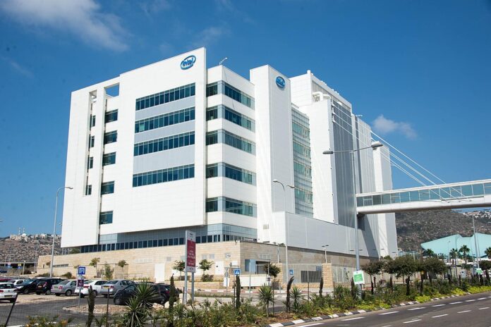 Das Intel IDC9-Gebäude in Haifa, Israel. Foto By xiquinhosilva - https://www.flickr.com/photos/xiquinho, CC BY 2.0, https://commons.wikimedia.org/w/index.php?curid=38508601