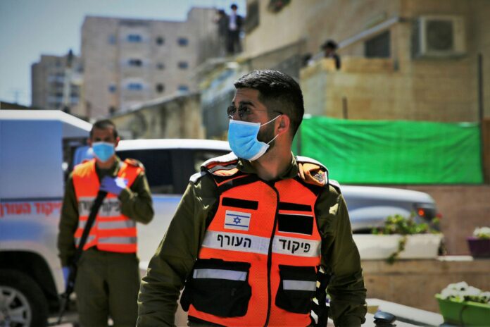 Soldaten des IDF-Heimatfrontkommandos in Jerusalem am 13. April 2020. Foto Yehonatan Valtser/TPS