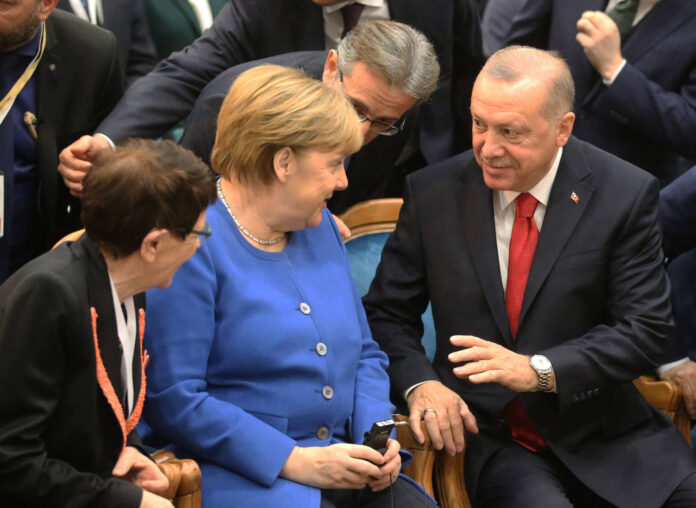 Bundeskanzlerin Angela Merkel an der Eröffnungsfeier der Türkisch-Deutschen Universität mit dem türkischen Präsidenten Recep Tayyip Erdogan in Istanbul am 24. Januar 2020. Foto imago images / Xinhua