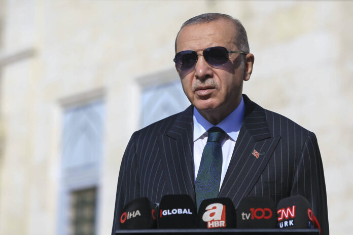 Der türkische Präsident Recep Tayyip Erdogan spricht am 18. September 2020 in Istanbul zu den Medien. Foto imago images / Xinhua