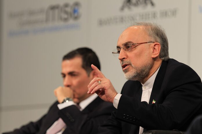 Leiter der iranischen Atomenergiebehörde Ali Akbar Salehi. Foto Wuest / MSC, CC BY 3.0 de, https://commons.wikimedia.org/w/index.php?curid=30976197