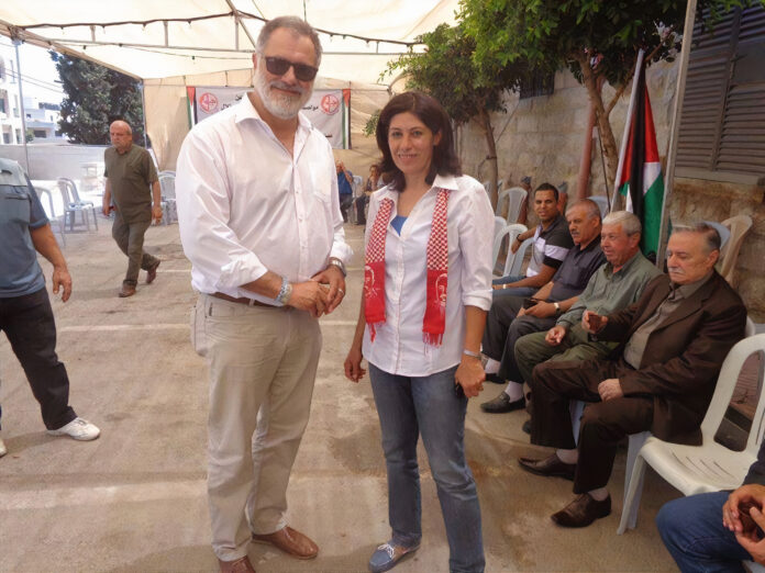 Der SP Ständerat Carlo Sommaruga (SP Genf), setzte sich 2014 für die Freilassung von Khalida Jarrar ein, eine Vertreterin der Terrororganisation PFLP. Foto Facebook-Konto Carlo Sommaruga, öffentlich zugänglich.