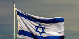 Die israelische Flagge weht im Wind an der Luftwaffen-Übung Blue Wings 2020. Foto IMAGO / Manngold