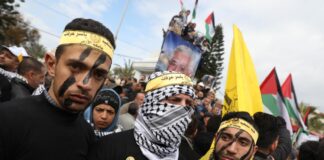 Anhänger der Fatah und ihres Führers Mahmoud Abbas (Abu Mazen) in Gaza. Foto Majdi Fathi/TPS