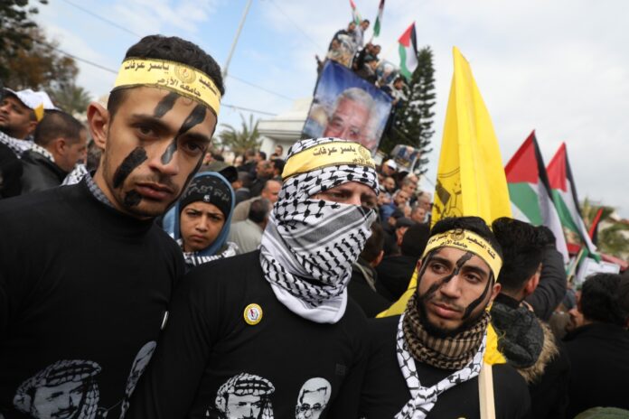 Anhänger der Fatah und ihres Führers Mahmoud Abbas (Abu Mazen) in Gaza. Foto Majdi Fathi/TPS