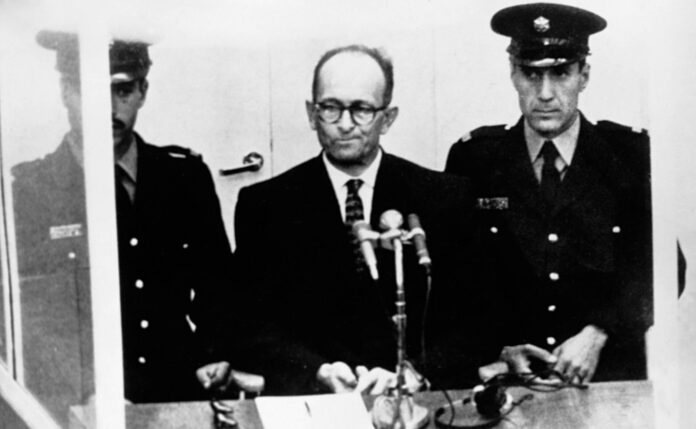 Adolf Eichmann vor Gericht. Foto IMAGO / United Archives International