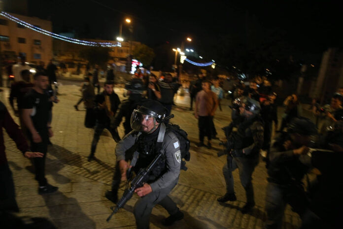 Israelischen Sicherheitskräfte reagieren auf die Ausschreitungen in Ost-Jerusalem am 24. April 2021. Foto IMAGO / Xinhua