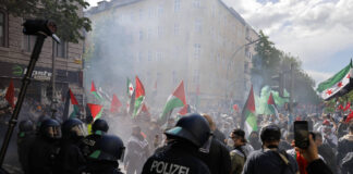 Massive Ausschreitungen in Neukölln bei einer pro-palästinensischen Demonstration. Berlin, 15.05.2021. Foto IMAGO / Future Image