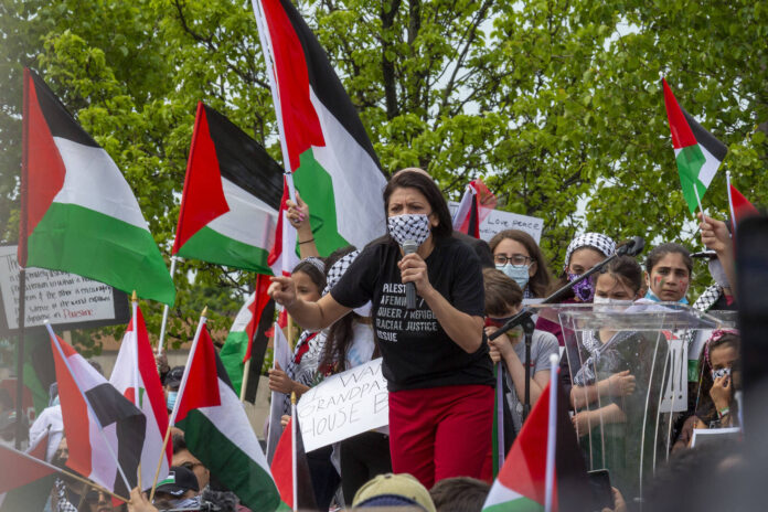 Die Kongressabgeordnete Rashida Tlaib an einer Kundgebung in Dearborn USA am 16. Mai 2021. Foto IMAGO / ZUMA Wire