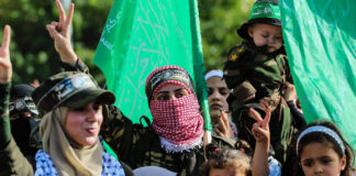 Frauen mit Kindern während einer Anti-Israel-Kundgebung im nördlichen Gazastreifen, eine Woche nach einem Waffenstillstand zwischen Israel und der Terrororganisation Hamas. 30. Mai 2021. Foto IMAGO / ZUMA Wire