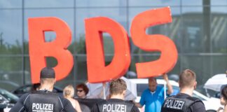 Symbolbild. Boycott, Divestment and Sanctions (BDS) Kundgebung. Foto IMAGO / Stefan Zeitz