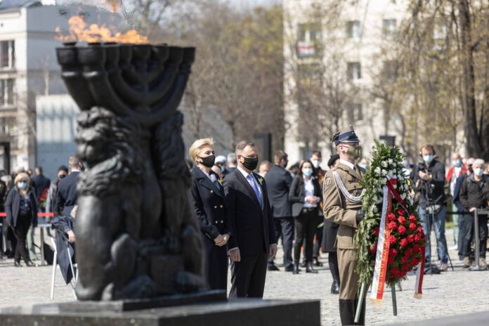 Präsident Andrzej Duda und seine Frau Agata Kornhauser-Duda nahmen am 78. Jahrestag des Aufstands im Warschauer Ghetto teil, 19. April 2021. Foto IMAGO / newspix
