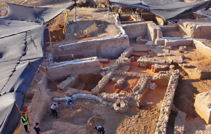 Das erste in Yavne entdeckte Gebäude aus der Zeit des Sanhedrin. Es enthielt Fragmente von 