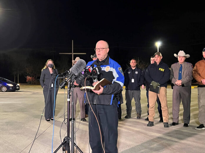 Polizeichef Michael Miller spricht über die Geiselbefreiung bei der Pressekonferenz in Colleyville, einer Vorstadt von Fort Worth in Texas, USA, 15. Januar 2022. Foto IMAGO / Xinhua
