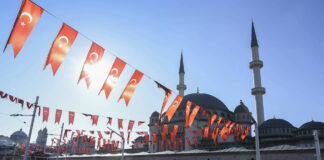 Die neue Moschee am Taksim-Platz in Istanbul. Foto IMAGO / Joerg Boethling