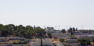 Blick von der Altstadt auf die umliegenden südlichen Viertel Jerusalems, 16. August 2021. Foto Gunner Vitaliy Bothman/TPS
