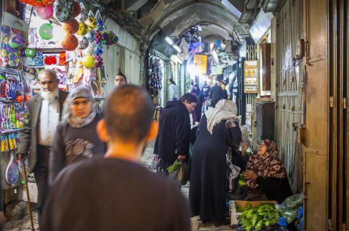 Der arabische Markt im muslimischen Viertel in der Altstadt von Jerusalem. Foto IMAGO / agefotostock