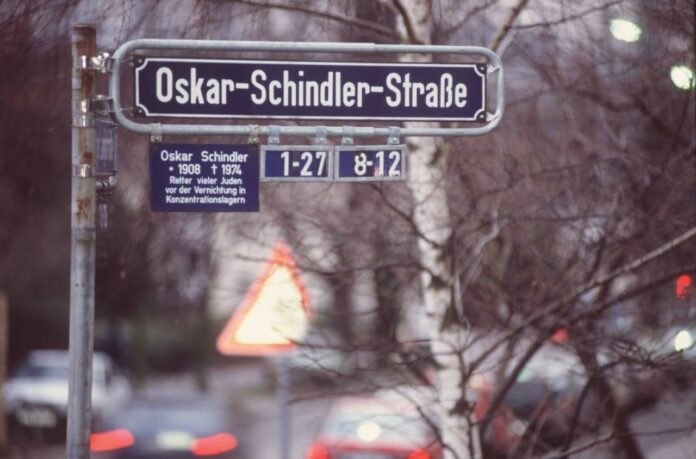 Oskar-Schindler-Straße - Frankfurt. 01.02.1994. Foto IMAGO / teutopress