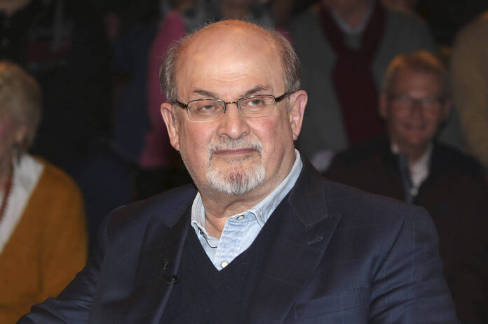 Salman Rushdie bei der Aufzeichnung der ZDF-Talkshow Markus Lanz im Fernsehmacher Studio auf dem Phoenixhof. Hamburg, 12.11.2019. Foto IMAGO / Future Image