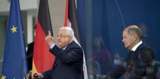 Der Präsident der palästinensischen Autonomiebehörde Mahmud Abbas und Olaf Scholz, Bundeskanzler von Deutschland (SPD) am 16.08.2022 in Berlin. Foto IMAGO / IPON