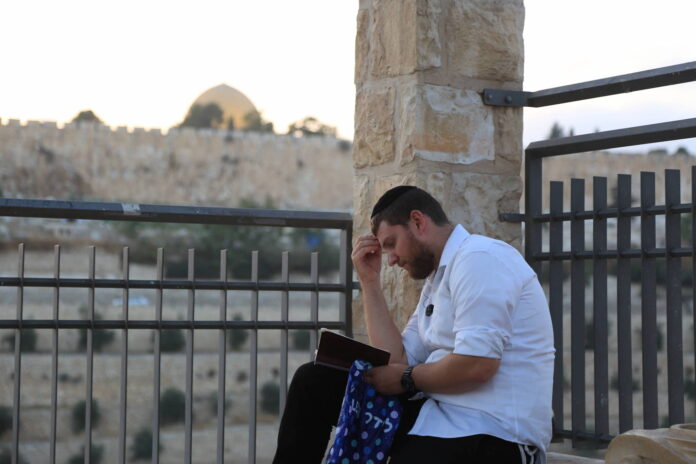 Vor Yom Kippur in Jerusalem. Foto IMAGO / NurPhoto