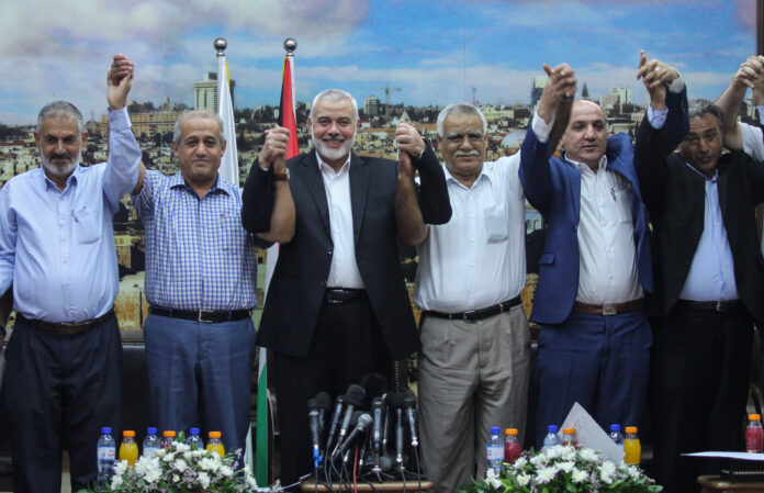 Der Chef der Terrororganisation Hamas, Ismail Haniyeh, trifft mit den Führern von palästinensischen Parteien und Gruppen zusammen. Foto IMAGO / ZUMA Wire