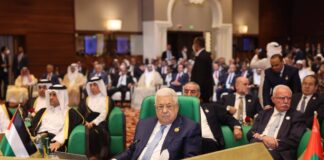 Der Präsident der palästinensischen Autonomiebehörde Mahmoud Abbas nimmt am 1. November 2022 am Arabischen Gipfel in Algerien teil. Foto IMAGO / APAimages