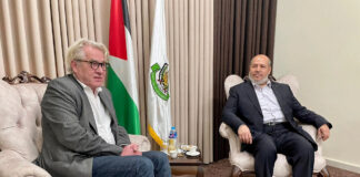 UN-Sonderkoordinator für den Friedensprozess im Nahen Osten, Tor Wennesland, mit Khalil al-Hayya, stellvertretender Chef der Terrororganisation Hamas. Foto Hamas