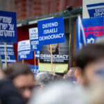 Protestaktion vor der israelischen Botschaft in London. Foto IMAGO / ZUMA Wire