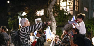 Tausende Menschen protestierten in Tel Aviv gegen die Justizreform am 4. März 2023. Foto IMAGO / ZUMA Wire